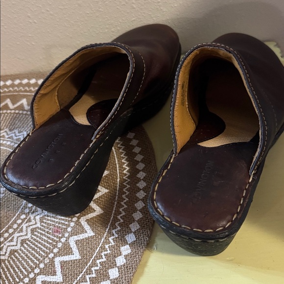 Leather Women's Clogs - Picture 6 of 9